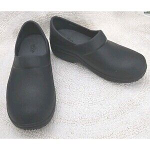 Crocs Chunky Black Work Clogs Non-Slip Womens Sz 8 Comfort Nurse Minimalist Shoe